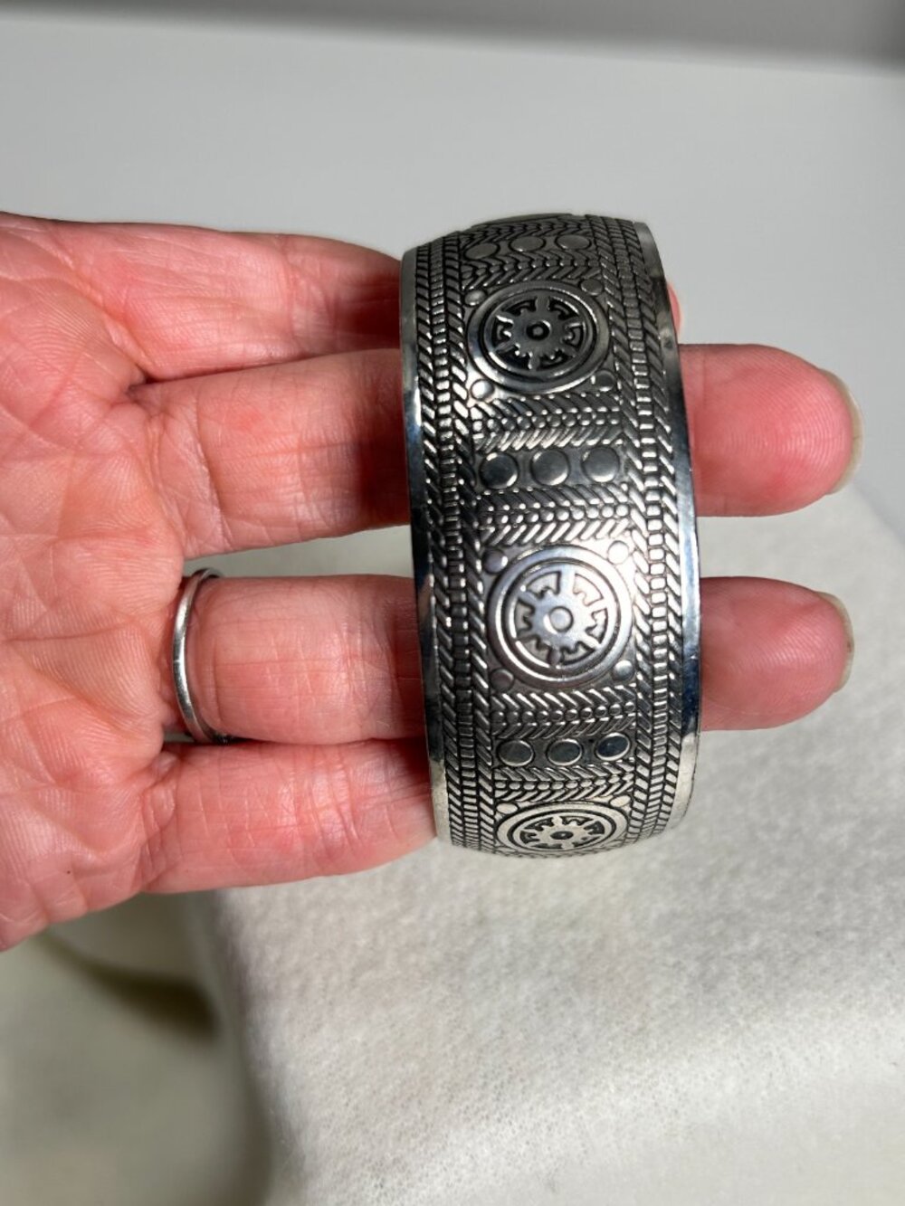 Vintage Silver Tone Southwestern Tribal Pattern Cuff Bracelet - Picture 2 of 6